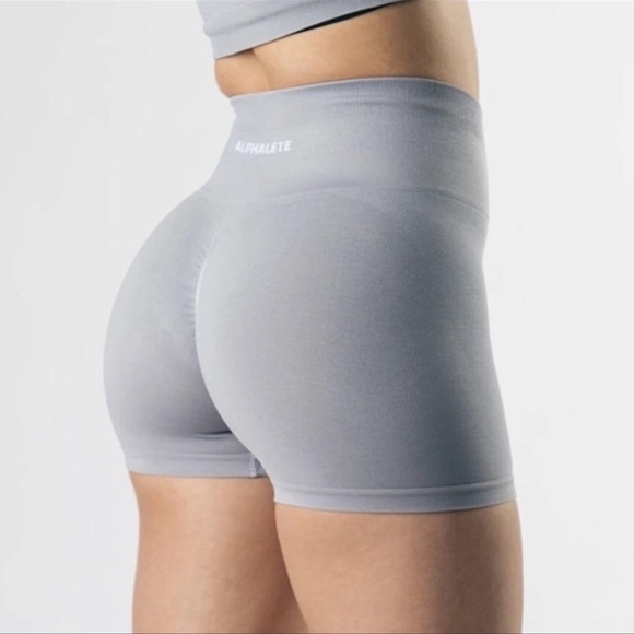 Alphalete Pants - Alphalete Amplify Shorts 3.5” Inseam Thundercloud
